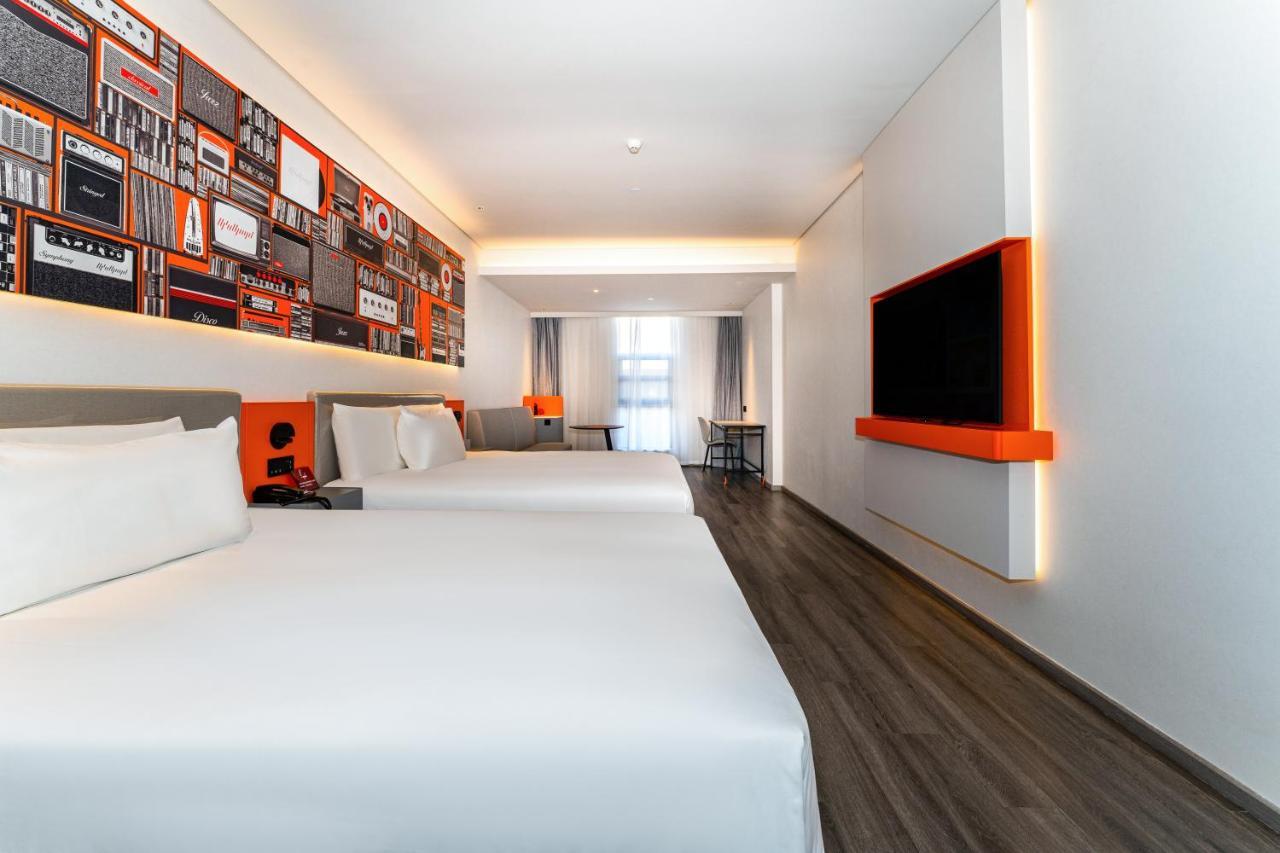 Ibis Styles Hotel - 260M From Guangji Street Subway Station Xian Bagian luar foto