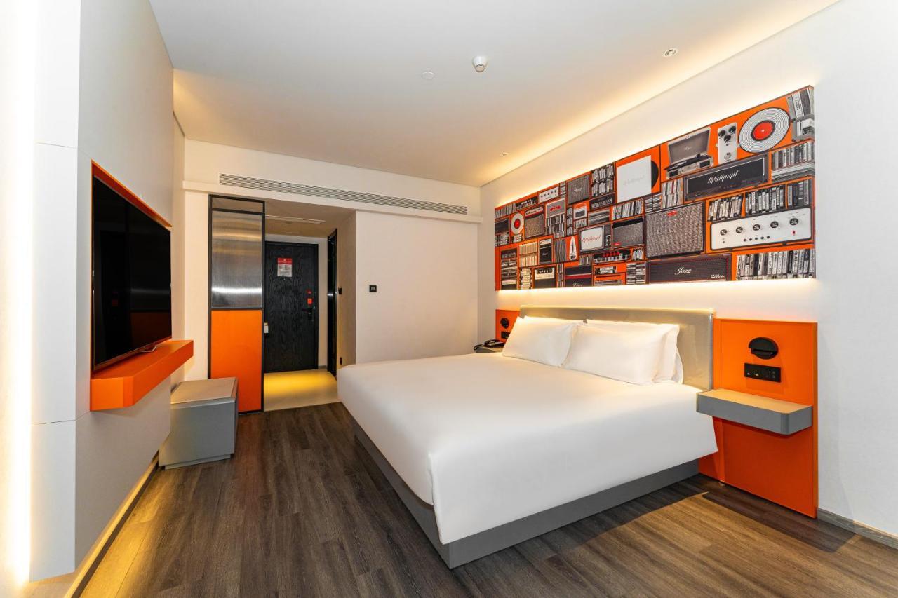 Ibis Styles Hotel - 260M From Guangji Street Subway Station Xian Bagian luar foto