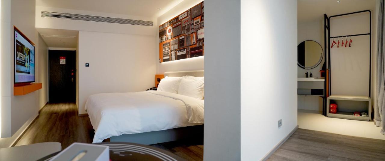 Ibis Styles Hotel - 260M From Guangji Street Subway Station Xian Bagian luar foto
