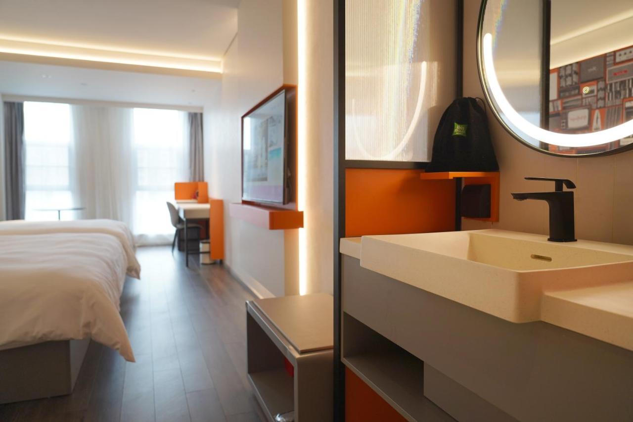 Ibis Styles Hotel - 260M From Guangji Street Subway Station Xian Bagian luar foto